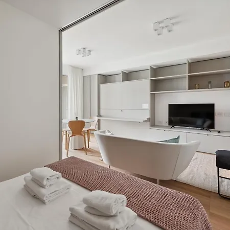 Limehome Via Stresa Apartmán *